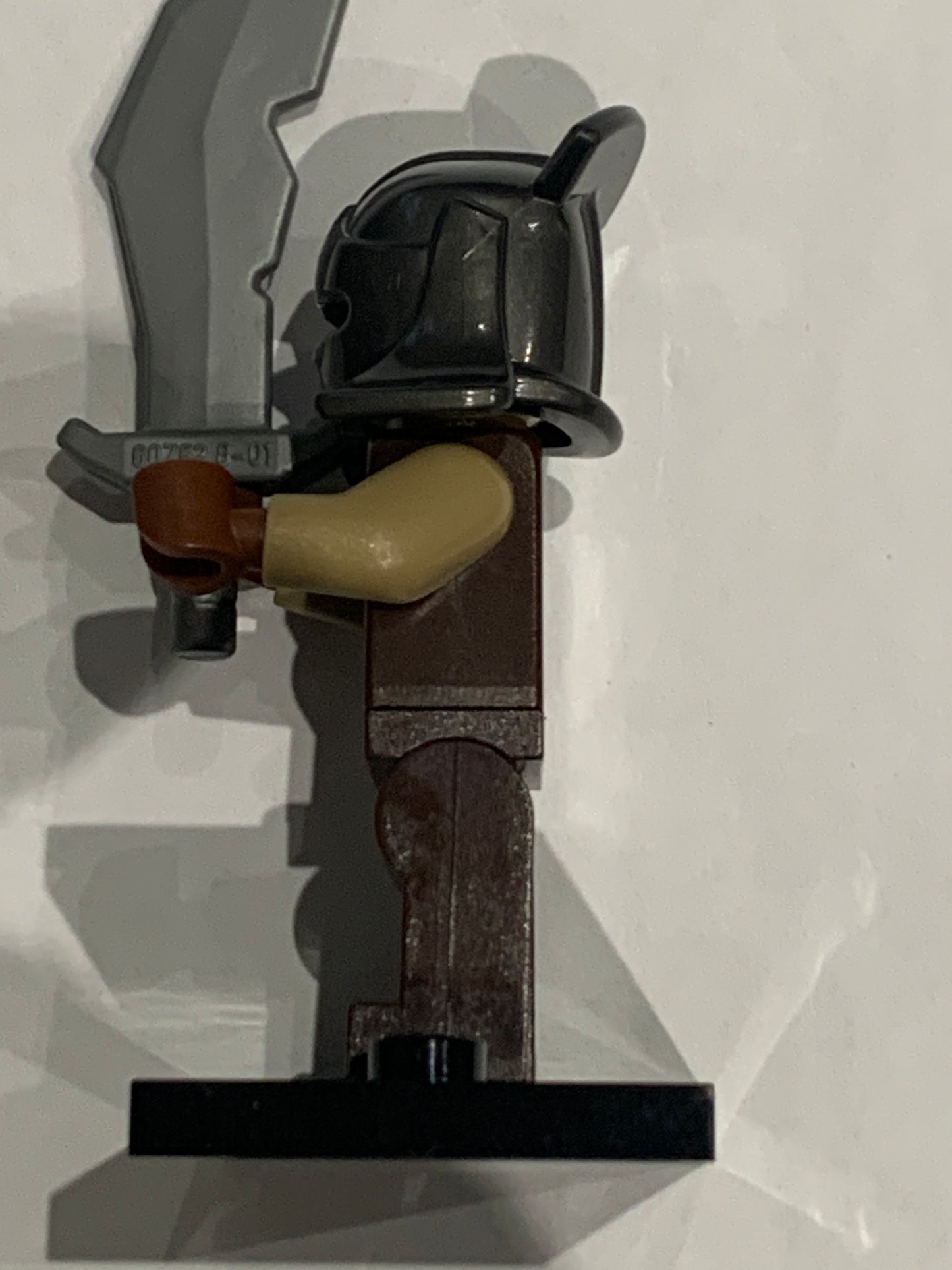 Lego Lotr / Hobbit Mordor Orc with helmet Lor065